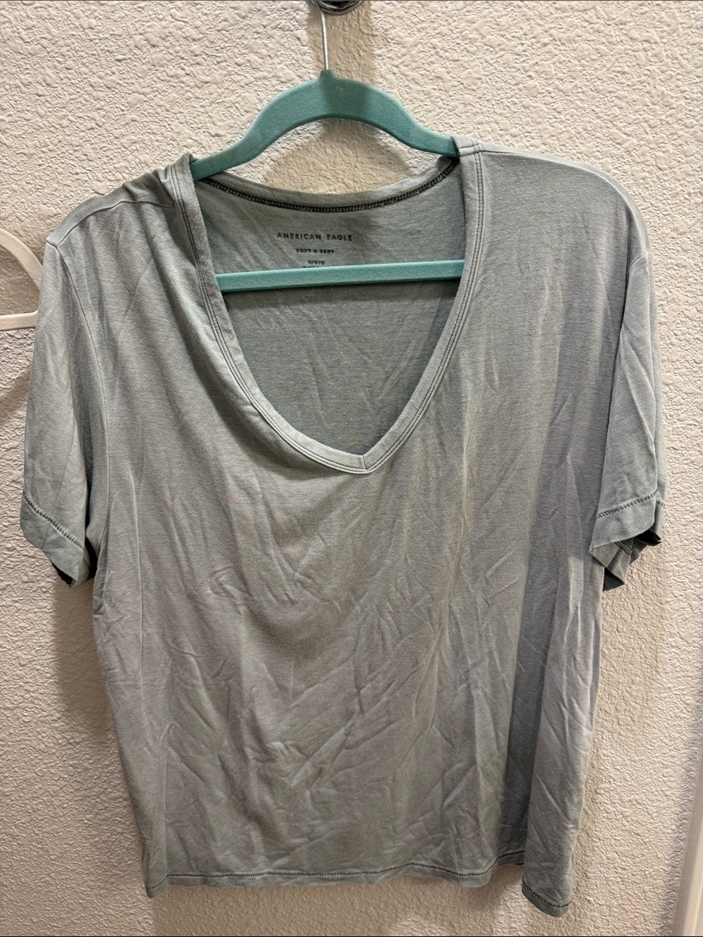 American Eagle Outfitters Soft & Sexy Light Green V-Neck Women's Tee